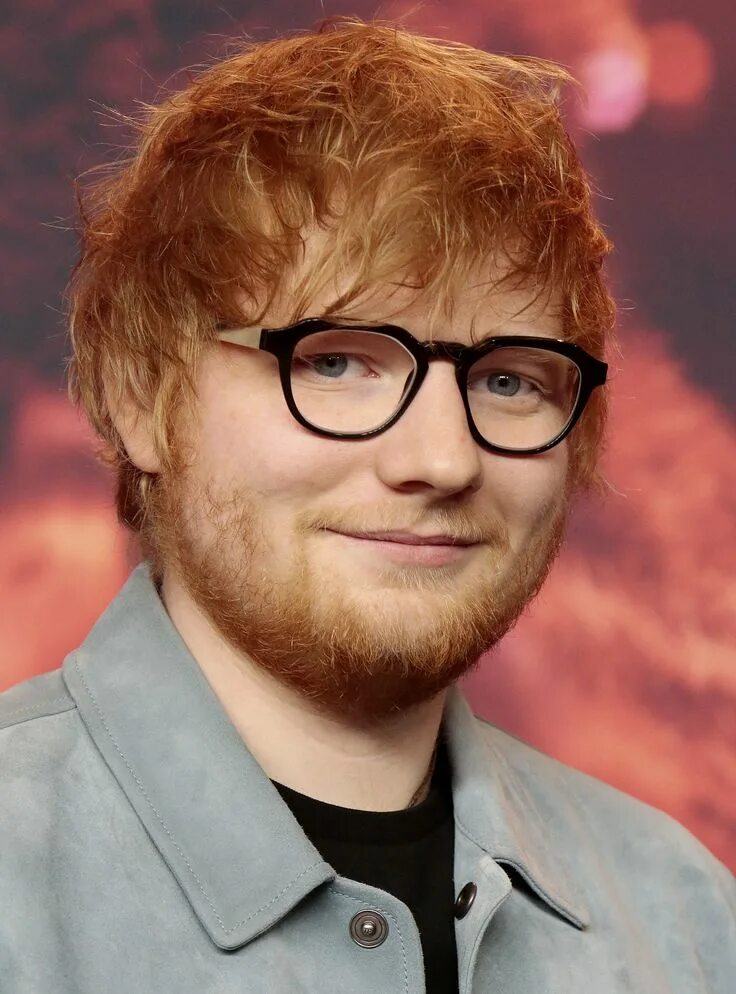 Рыжий британский певец. Ed sheeran. рыжий певец. рыжий певец из англии. рыжий певец в очках.