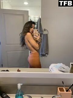 Домашние селфи Madison Bailey.