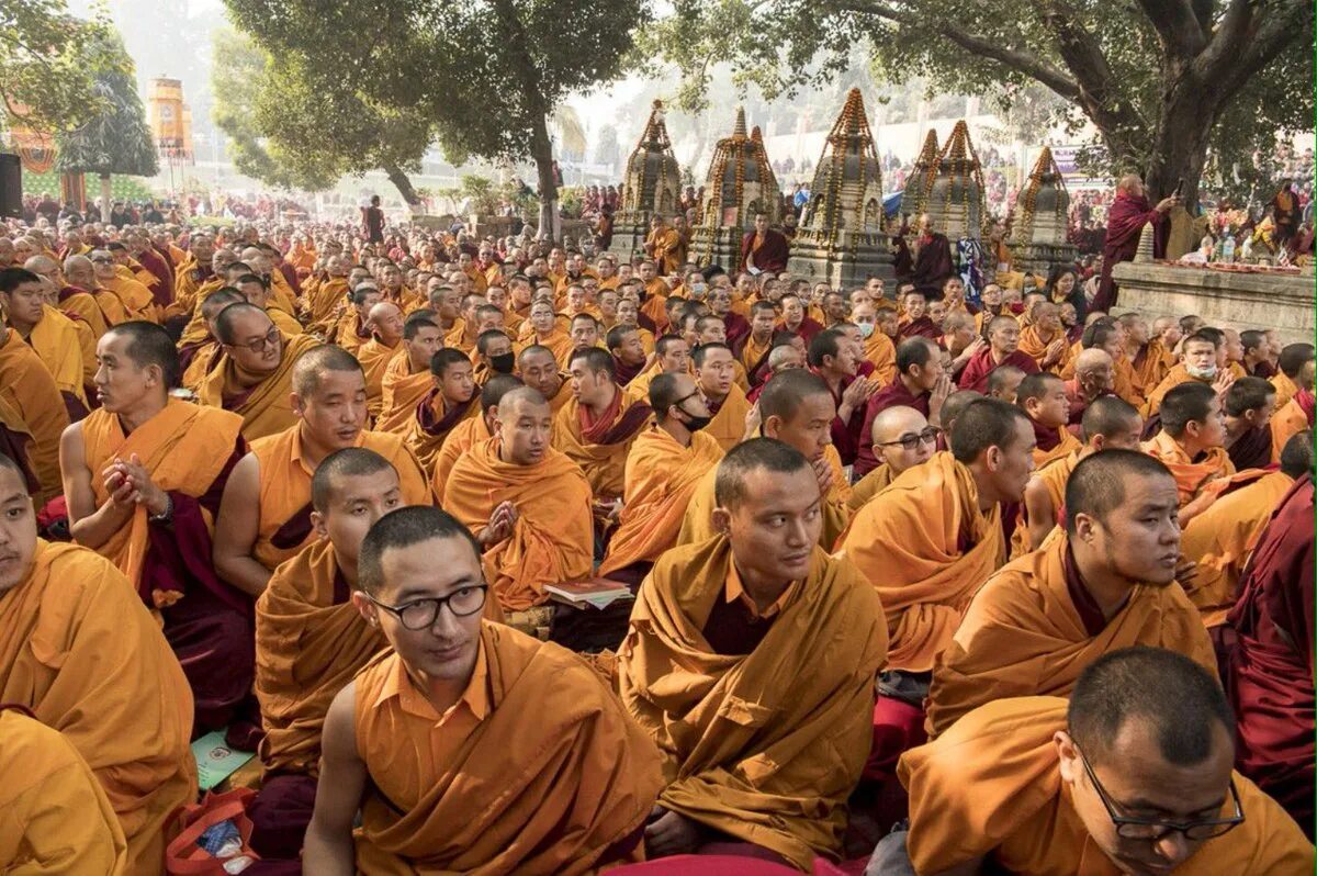 Будда Шакьямуни Бодхгая. Бодхгая буддизм. Будда Индия. Буддисты в Индии.