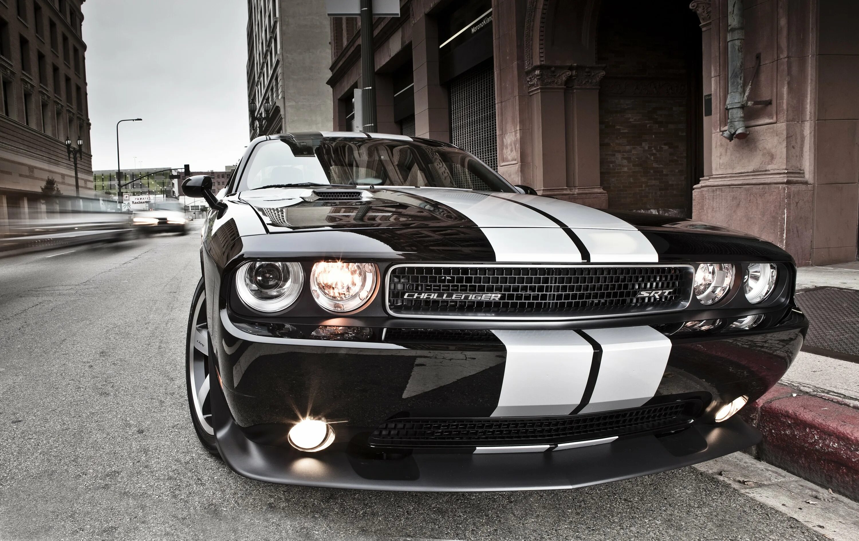 Dodge Challenger srt8 392. Dodge Challenger srt8. Додж Челленджер СРТ 8. Додж Челленджер СРТ 2013. Самый четкий экран