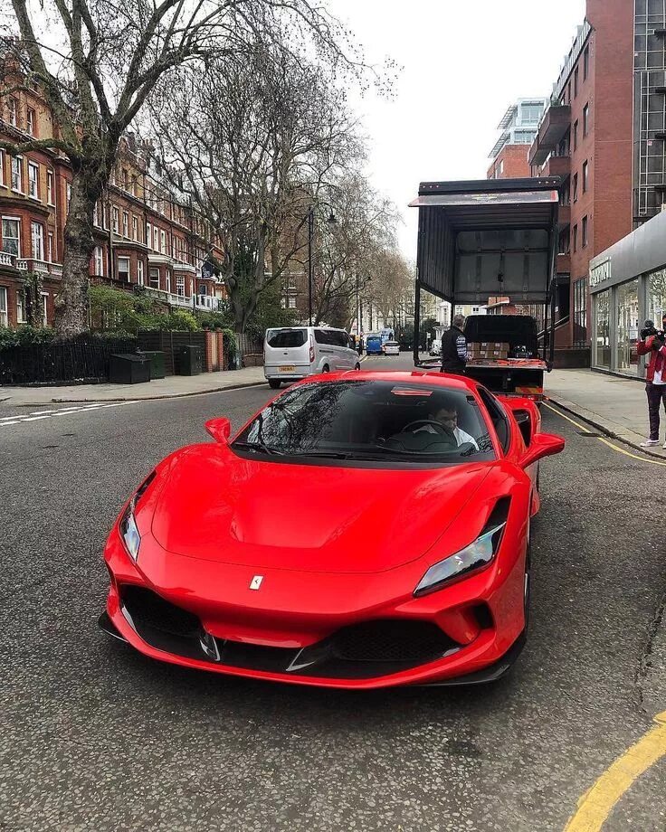 Политехнический колледж 8 москва. Ferrari f8 spider. Ferrari f8 spider 2022. Феррари в питере. Ф 8 москва.
