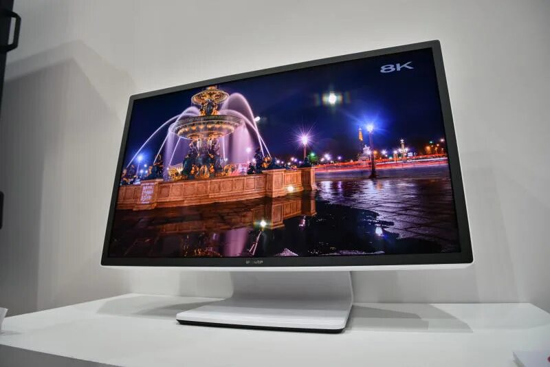 Монитор 8 4. Монитор 27 4к 120 герц. монитор sharp. мониторы от 32 дюймов 4k 120hz. монитор sharp 4k.