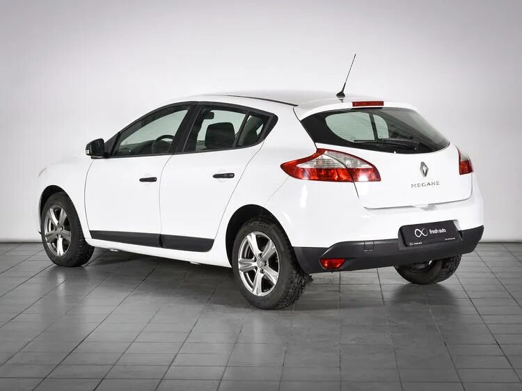 Купить б/у Renault Fluence I 2.0 CVT (138 л.с.) бензин вариатор в Санкт-Петербур