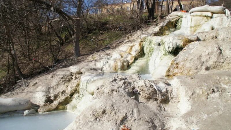 Бесстыжие ванны цена. Сероводородные термальные источники Пятигорска. Сероводородные ванны Пятигорск. Бесстыжие ванны Пятигорск. Радоновые ванны Пятигорск провал.