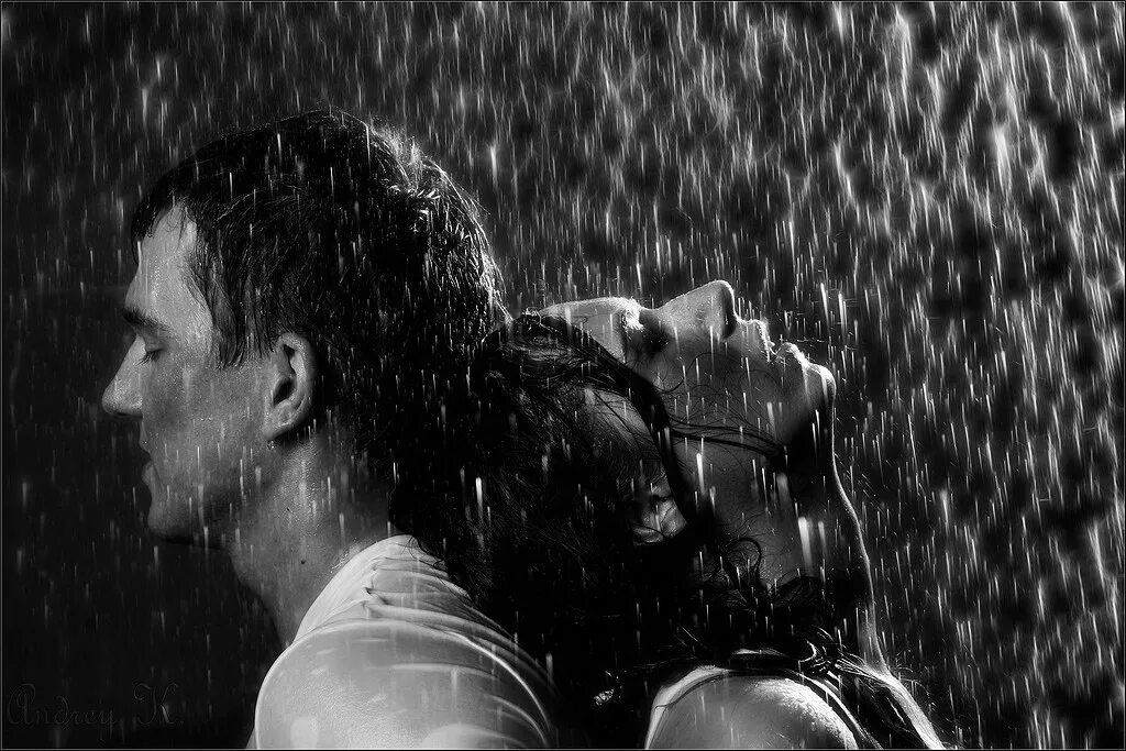 Слушать песню человек влюбленный. Под дождем. Парень под дождем. Дождь любви.
