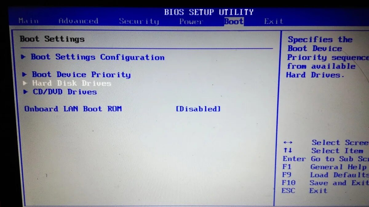 Ssd установили не видит. Жёсткий диск в биосе виндовс 10. Компьютер не видит жесткий диск. Не отображается жесткий диск. Диск не определяется.