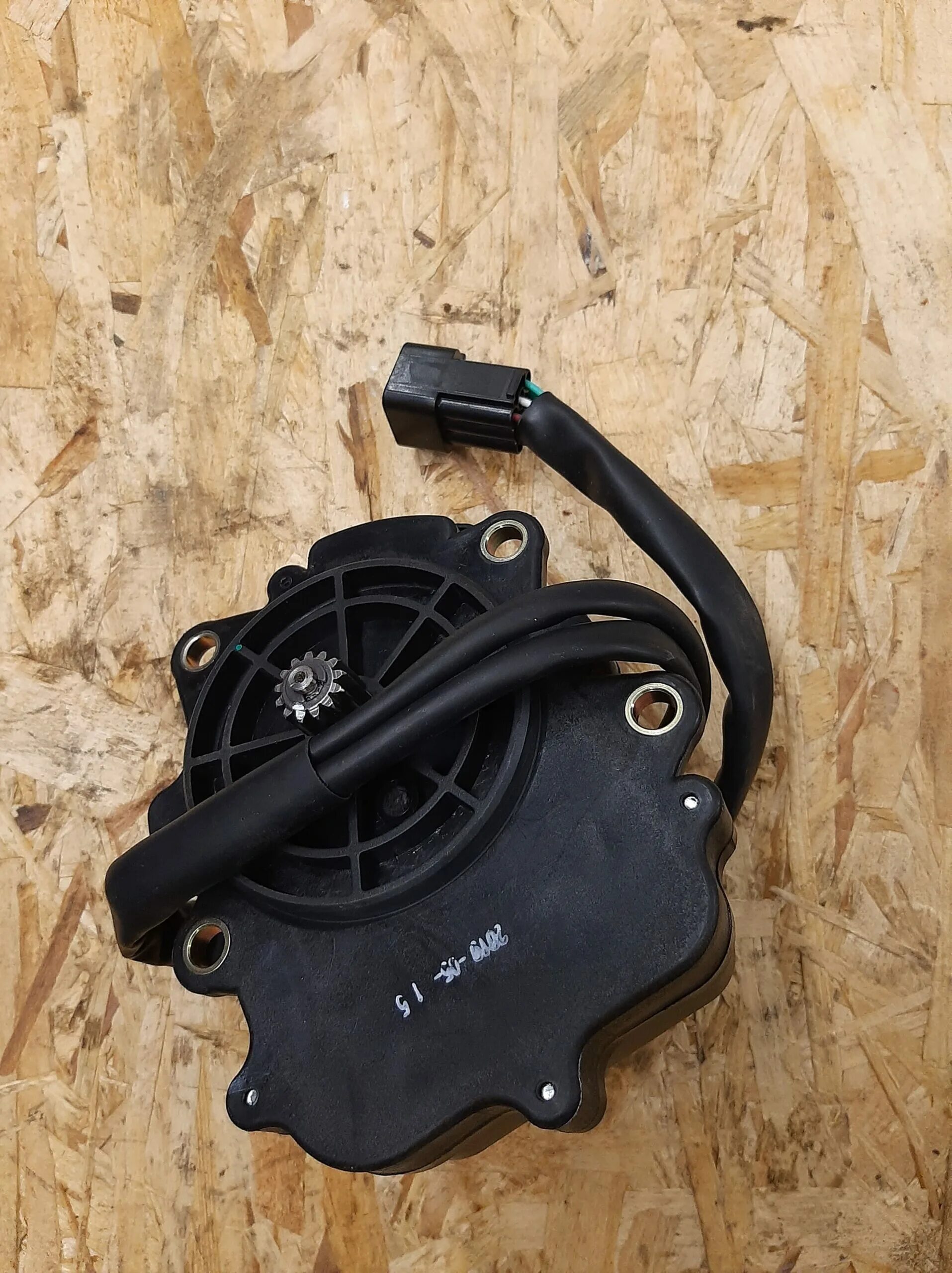 Сервопривод переднего моста cf moto. Сервопривод cf moto. Сервопривод cf moto 500. Сервопривод cf moto x8. Блок управления сервоприводом cf moto x10.