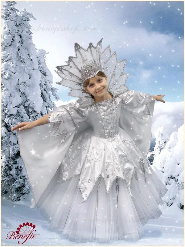 костюм "королева" (платье, пелерина, корона). снежная девочка костюм. карнавальный костюм снежная королева батик. новогодний костюм снежной королевы для девочки. снежная девочка костюм.