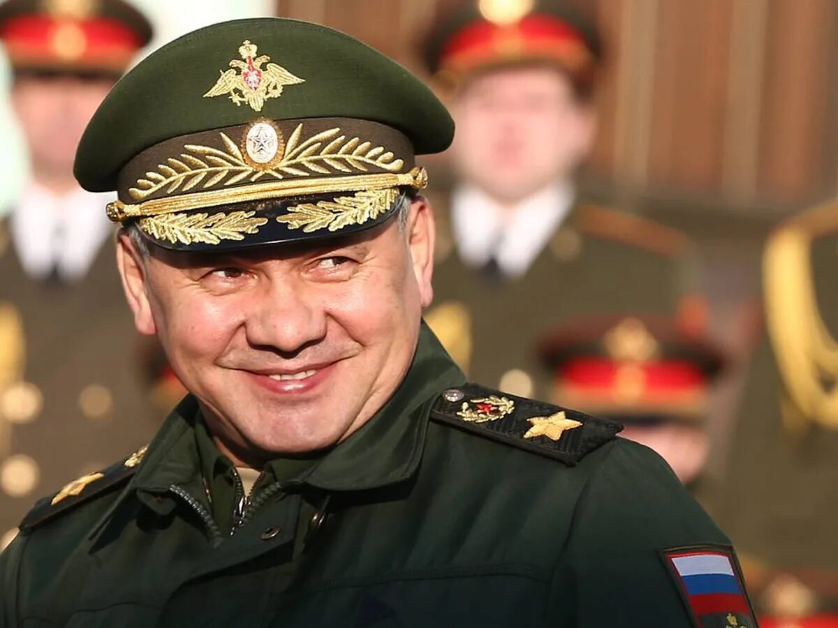 Видео выступления шойгу. Сергей шойгу 2025. сергей шойгу улыбается. шойгу в армии. сергей кужугетович шойгу подмигивает.