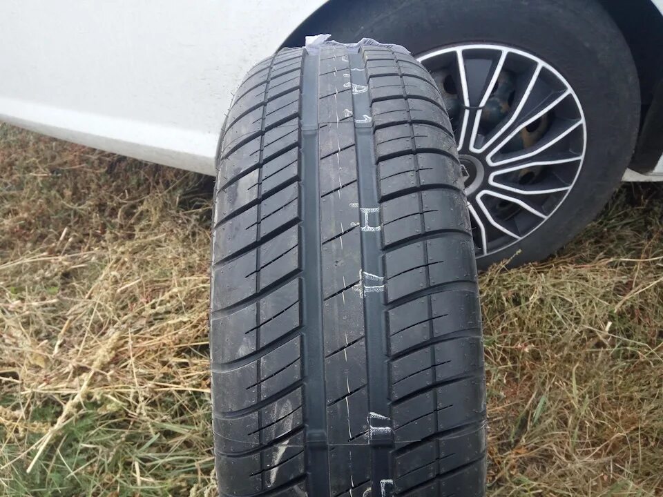 Goodyear sport 195 65 r15. Goodyear EFFICIENTGRIP Compact 195/65 r15. Goodyear 195/65r15 91t EFFICIENTGRIP Compact. Goodyear EFFICIENTGRIP Compact. Goodyear EFFICIENTGRIP Performance 195/60 r15 88v.