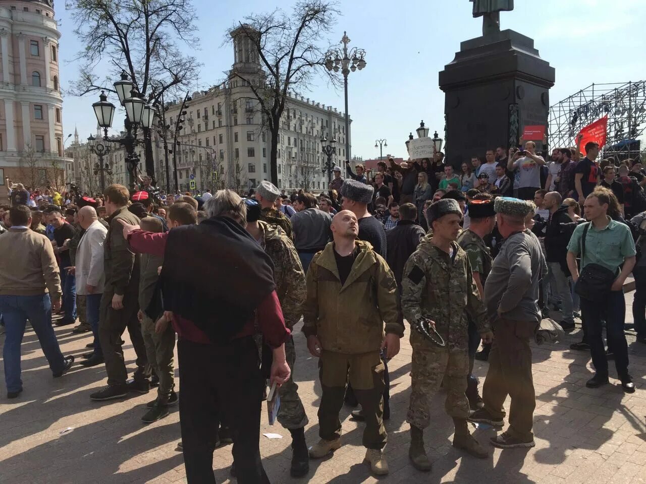 Казаки разгоняют митинг нагайками. Казаки Пушкинская площадь. Патриотический майдан