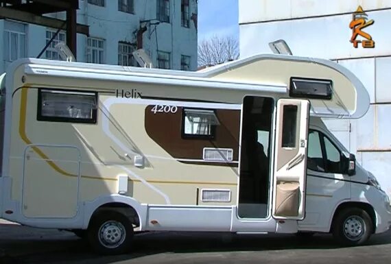 Российский дом на колесах. Нива кемпер медик. Автодом ситроен джампер. Автокемпер коломна. Альковный автодом.