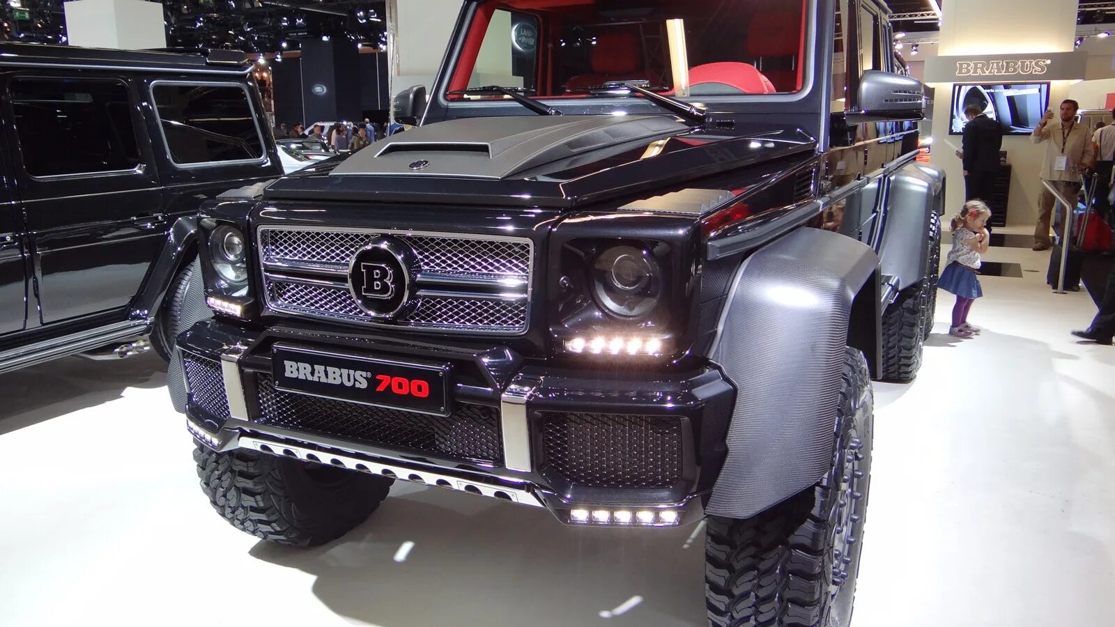 Самой дорогой гелик. Мерседес Брабус джип. Mercedes Brabus g900. Brabus g 63 s AMG. Джип Гелендваген Брабус.