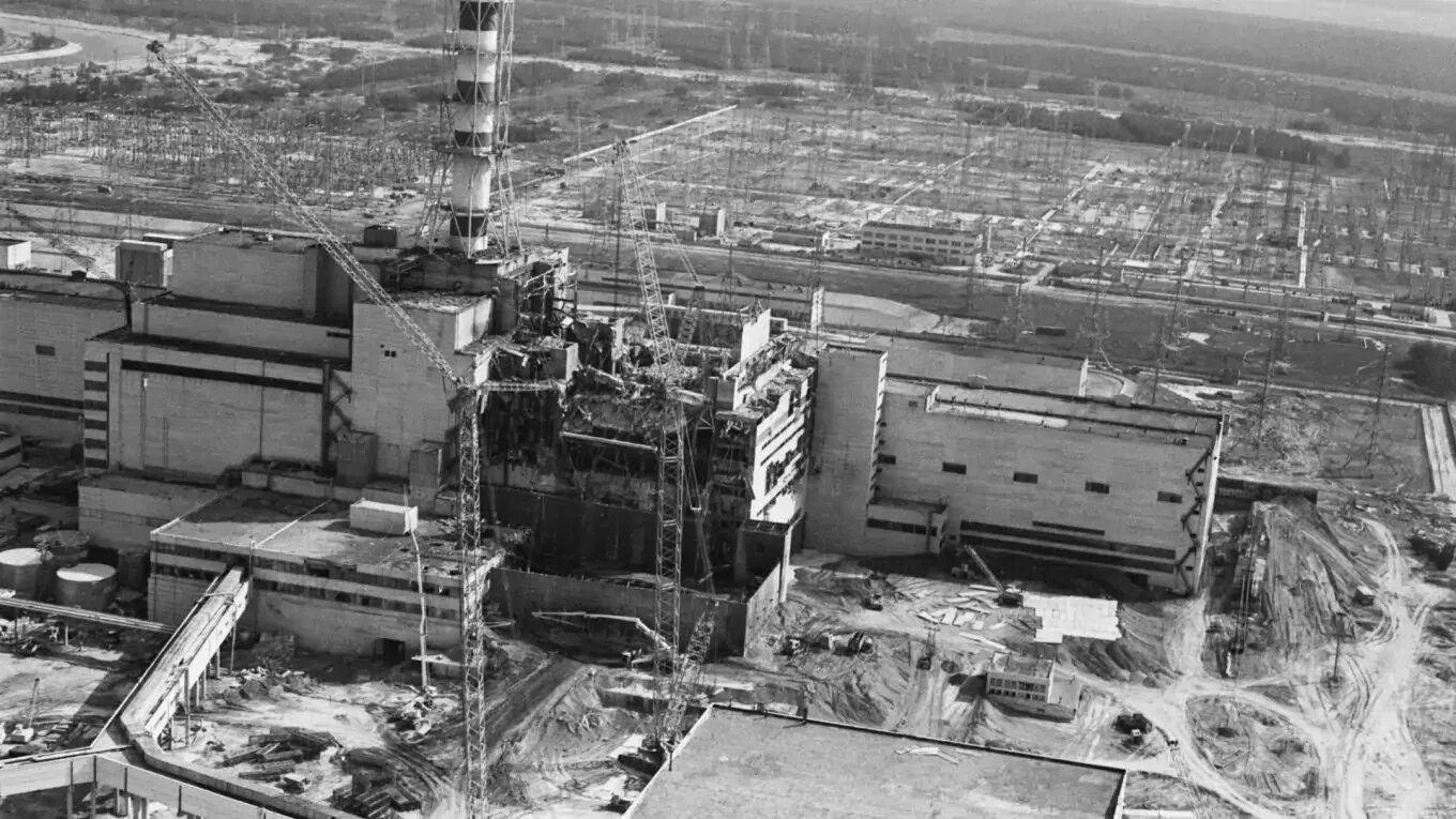 Http chernobyl. Чернобыльская АЭС 1986. Чернобыльская атомная электростанция 1986. Авария на Чернобыльской АЭС В 1986 году. Взрыв 4 энергоблока ЧАЭС.