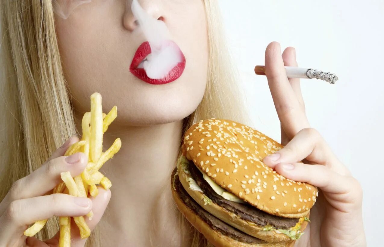 Женщины опасны для жизни. Неправильный образ жизни. Вредный образ жизни. Вредные привычки неправильное питание. Неправильные пищевые привычки.