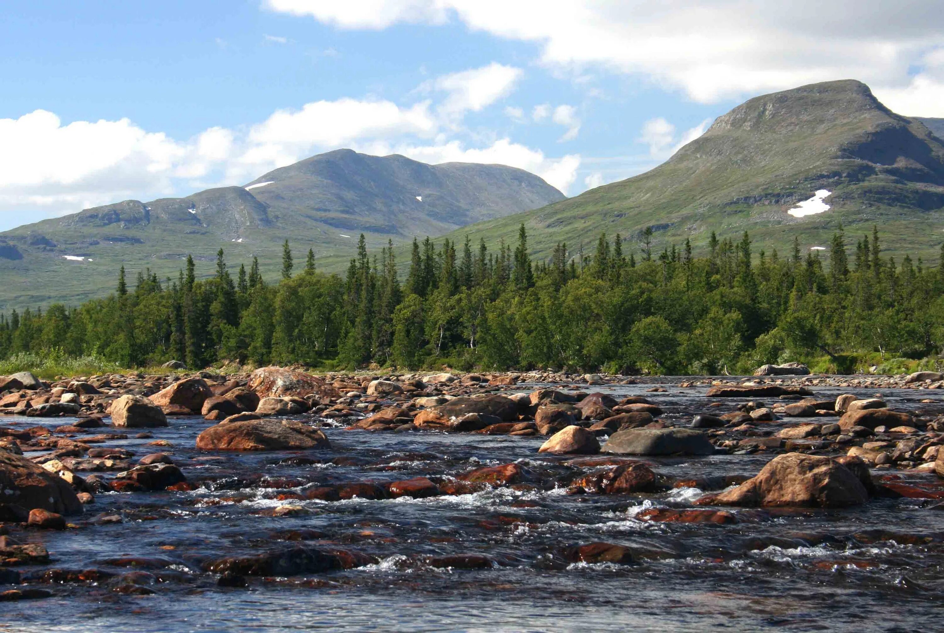 Особенности рельефа швеции. Швеция горы. Швеция природа. Горы реки Швеция. Рельеф Швеции.