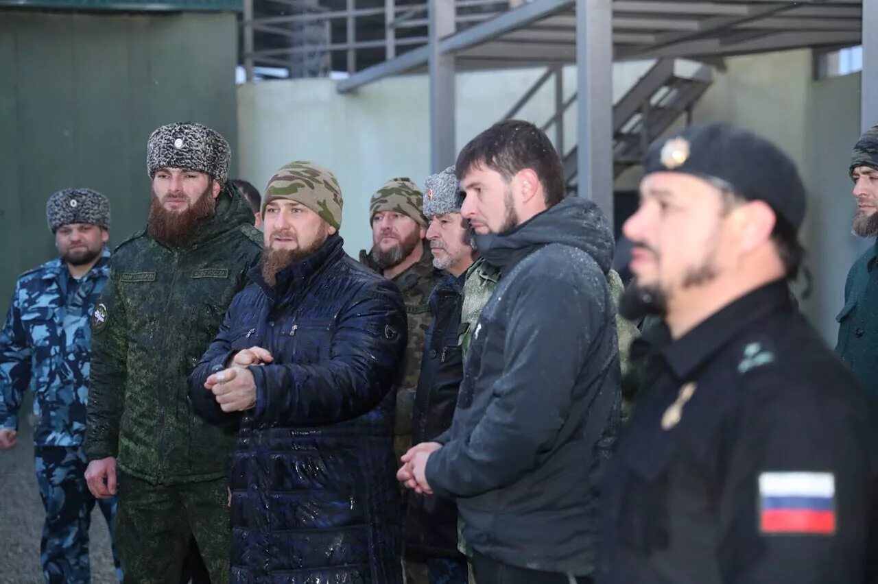 Спецназ Гудермес Чечня. Чеченцы Гудермес. Обстановка в Чечне сейчас. Рамзан в Гудермесе.