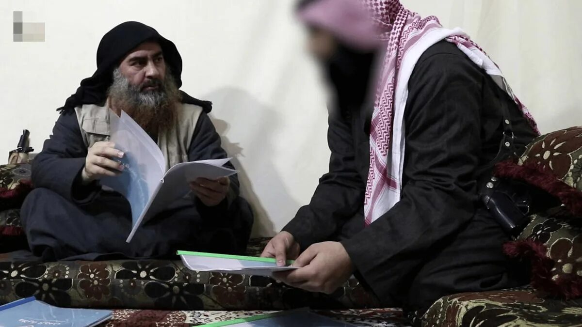 Abu bakr al baghdadi. Абу акр акр альбагдади. Тело абу бакра аль багдади. Абу бакр аль-багдади. Абубакар аль багдади.