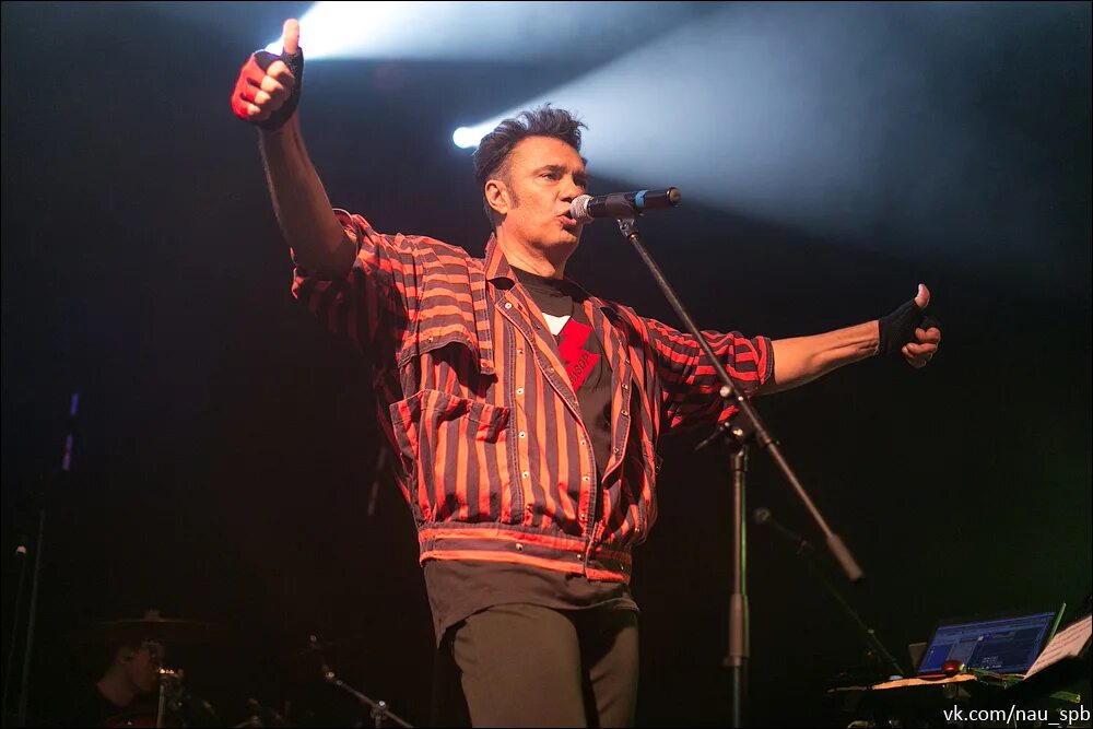 михаил борзыкин в молодости. группа телевизор михаил борзыкин. михаил борзыкин михаил владимирович борзыкин. михаил борзыкин телевизор. борзыкин хаос.