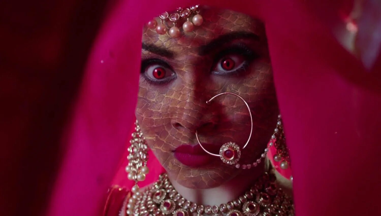 ниа шарма (naagin). Nagin. судха чандран. женщина змея индийский 6. ракшанда кхан.