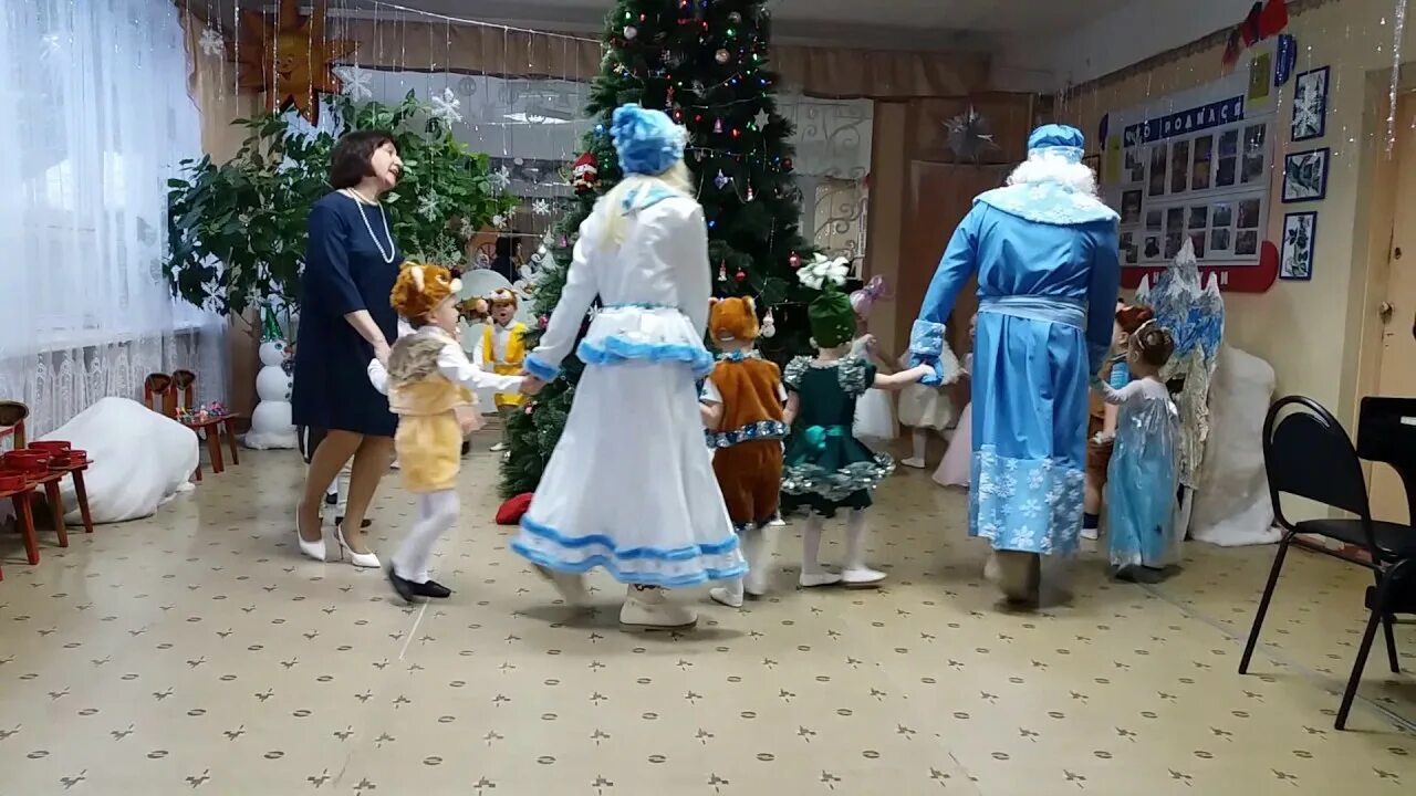 Хоровод с дедом морозом средняя. Новогодние хороводы с дедом морозом в детском саду. хоровод с дедом морозом средняя группа. хоровод с дедом морозом старшая группа. хоровод с дедом морозом подготовительная группа.