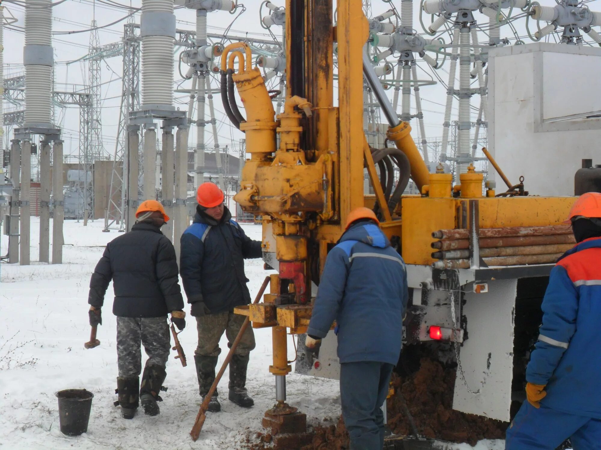 инженерные изыскания. инженерные изыскания бурение. инженерно гидрогеологические исследования. гидрометеорологические исследования. инженерныегеологияческие изыскания.