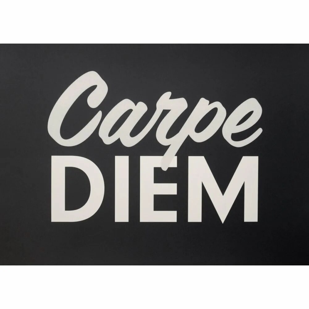 Carpe diem текст. Carpe Diem. Carpe Diem надпись. Carpe Diem символ. Россия Carpe Diem.