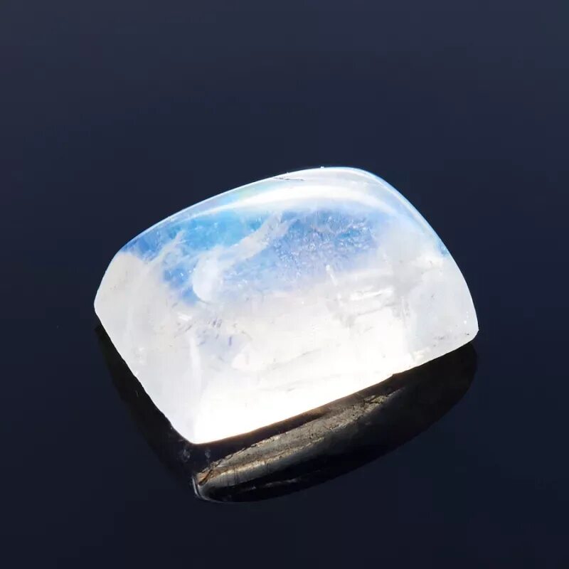 Лунный камень беломорит кристалл. Лунный камень беломорит кристалл. Лунный камень адуляр. Адуляр это. Лунный камень адуляр.