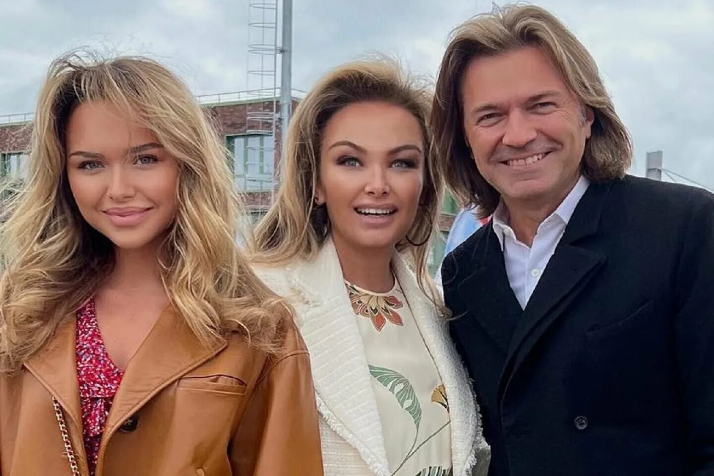 Жена маликова до и после. Дмитрий маликов и елена изаксон. стеша маликова. дочь маликова. дмитрий маликов с женой 2025.