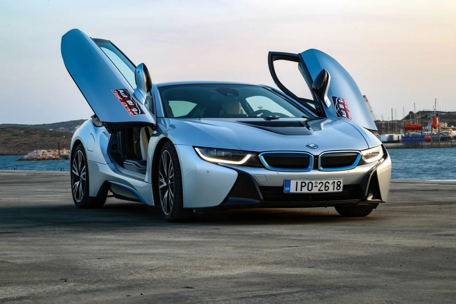 Б в ай 8. БМВ i8 2022. BMW i8 2019. BMW i9 2020. BMW i8 привод.