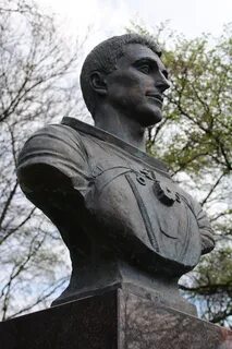 Памятник сергея