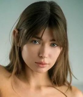 Оқушыны бұзған мұғалімнің порно видеосын көріңіз