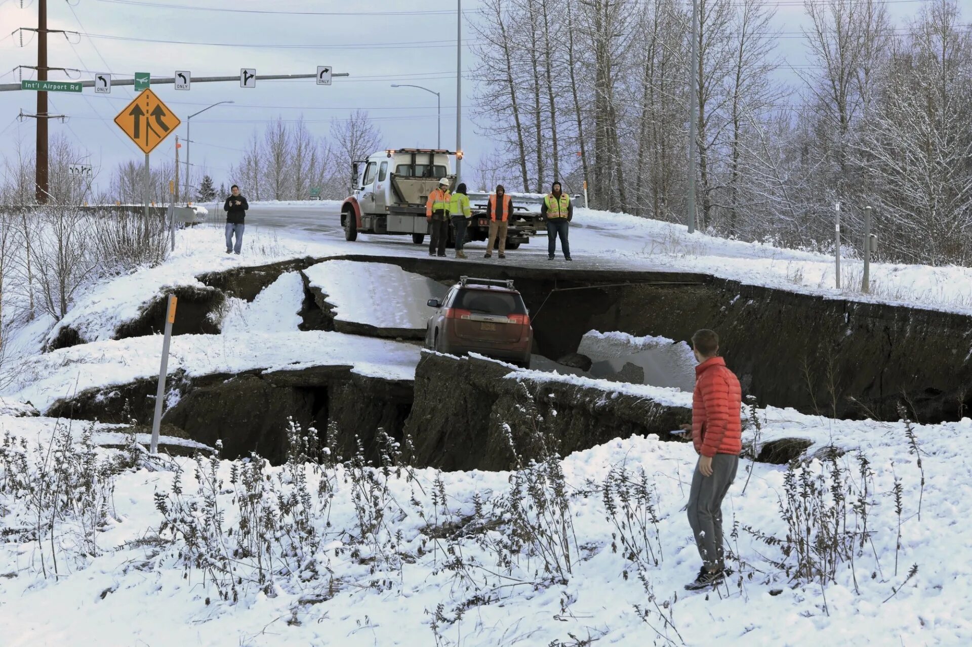 Место самых сильных подземных толчков. ЦУНАМИ на Аляске 1964. Великое Аляскинское землетрясение. Землетрясение в Аляске в 1964 году.