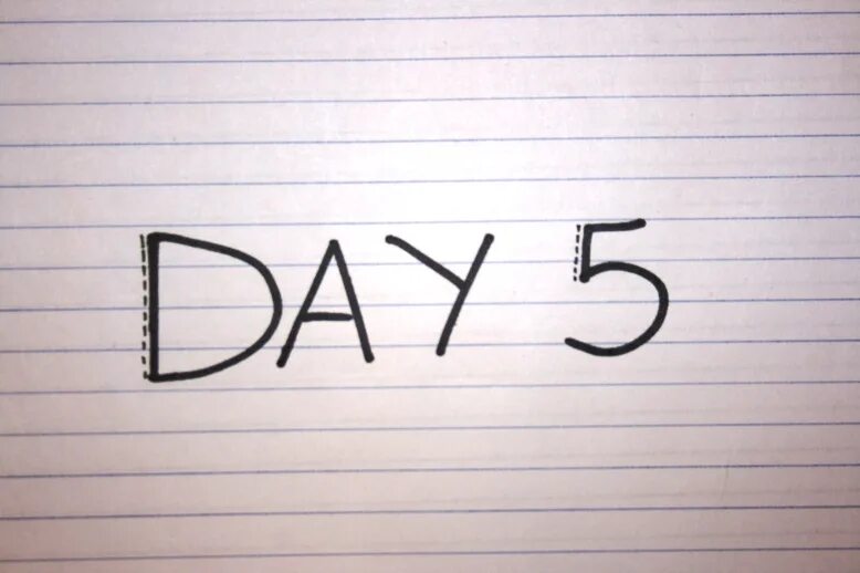 5 c день 4. 5 Дней надпись. 5 Дэн. Надпись Day. Надпись пятый день.