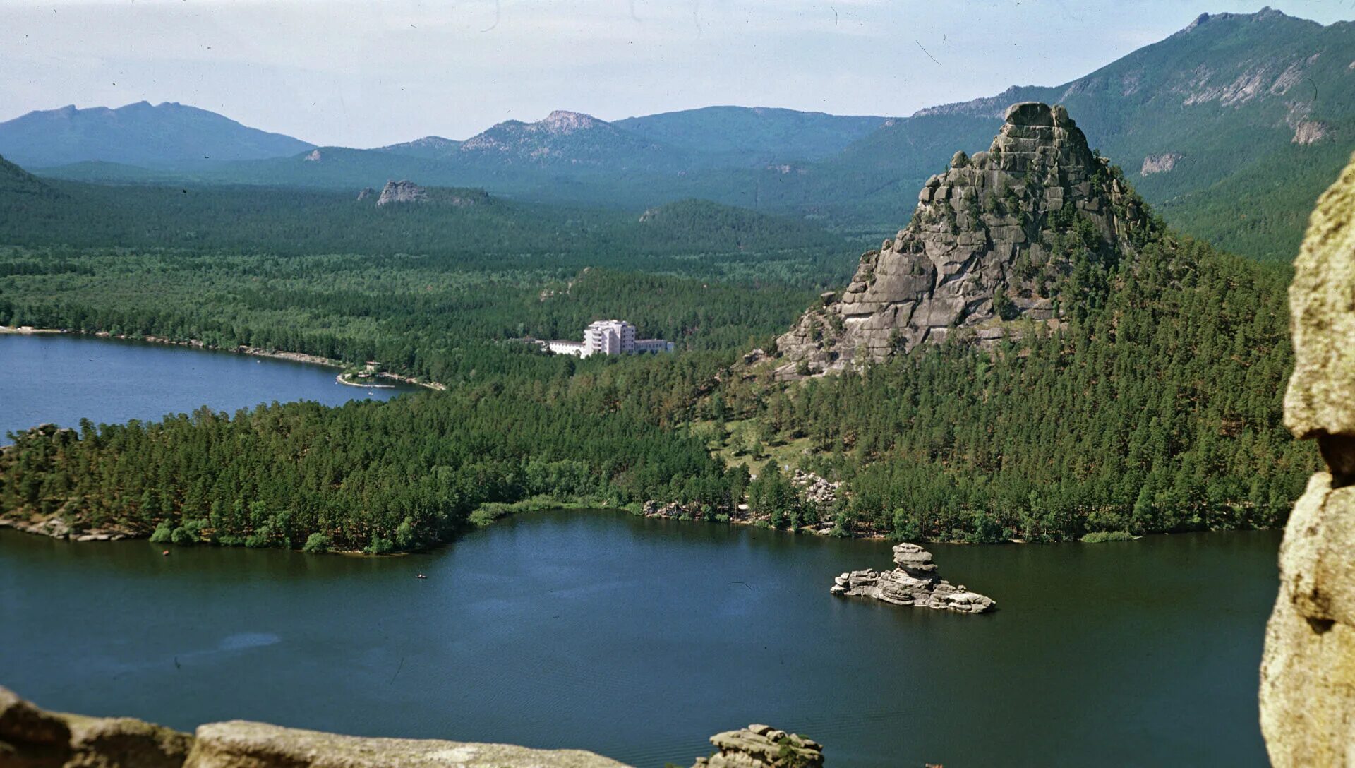 Гора болектау боровое. Бурабай (посёлок). Гора болектау боровое. Гора окжетпес боровое. Кокшетау озеро боровое.