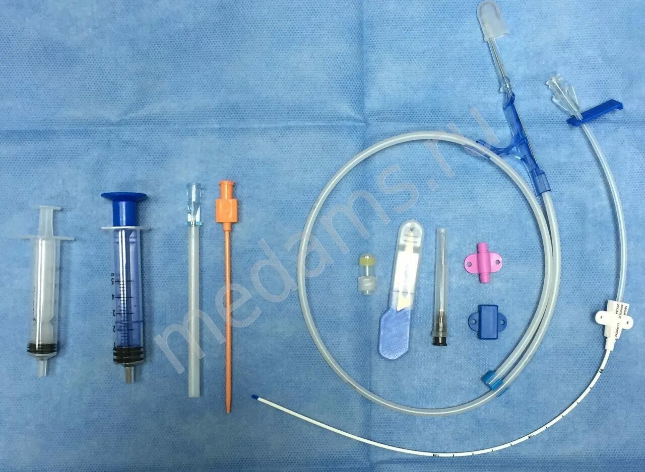 Набор для катетеризации подключичной вены. Пункционная игла проводник катетер интродьюсер. ЦВК Центральный венозный катетер. Центральный венозный катетер подключичный. Набор для катетеризации центральных вен по методике Сельдингера.