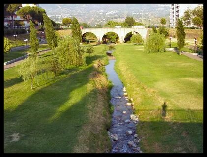 Cosenza, sesso nel parco di Rende: i due avvocati 40enni diventano star e l...