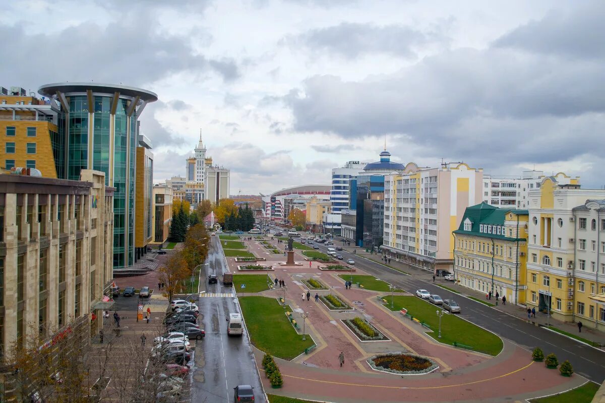 Саранск пригороды. Саранск осень. Саранск окраины. Саранск осенью. Красивые здания Саранска.