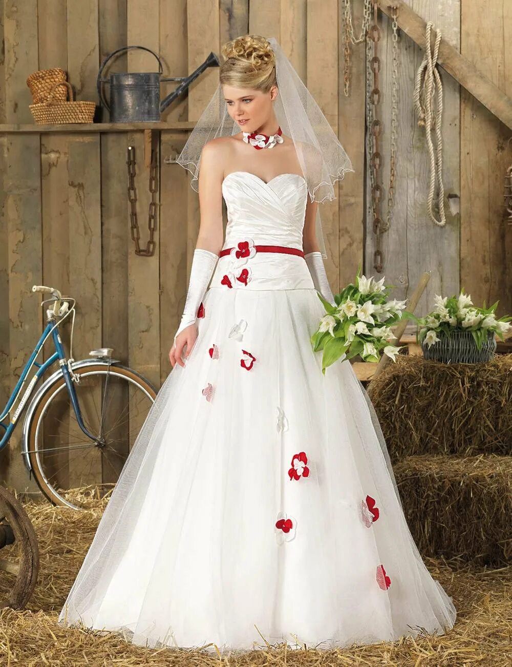 Свадебное платье, Robe de mariee vestidos. Красное свадебное платье. Свадебное платье с красными элементами. Свадебное платье белое с красным