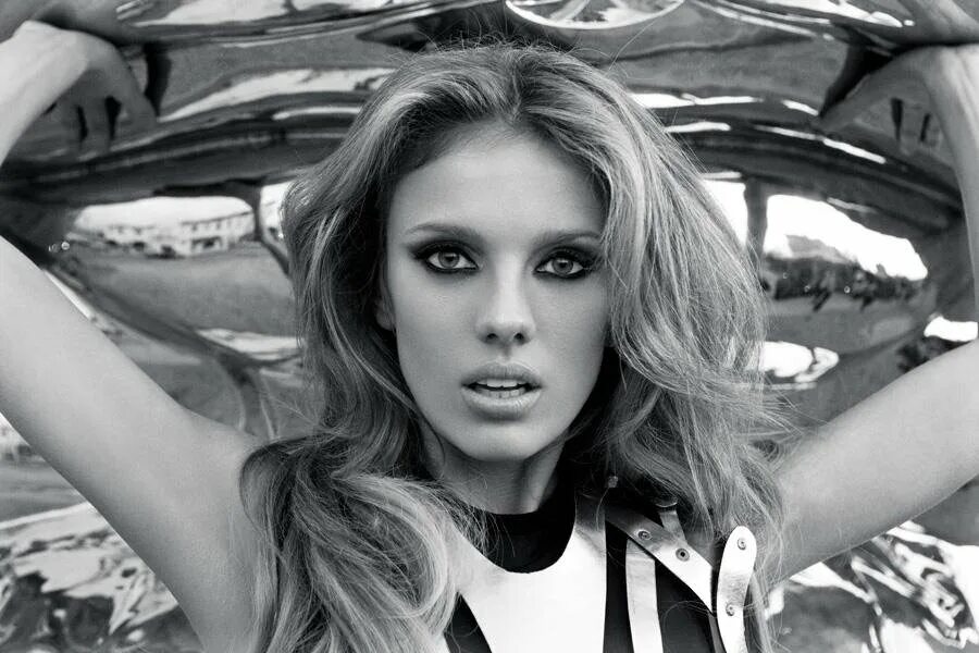 30. Bar Paly Occupation: model Beautiful face, Women, Model
