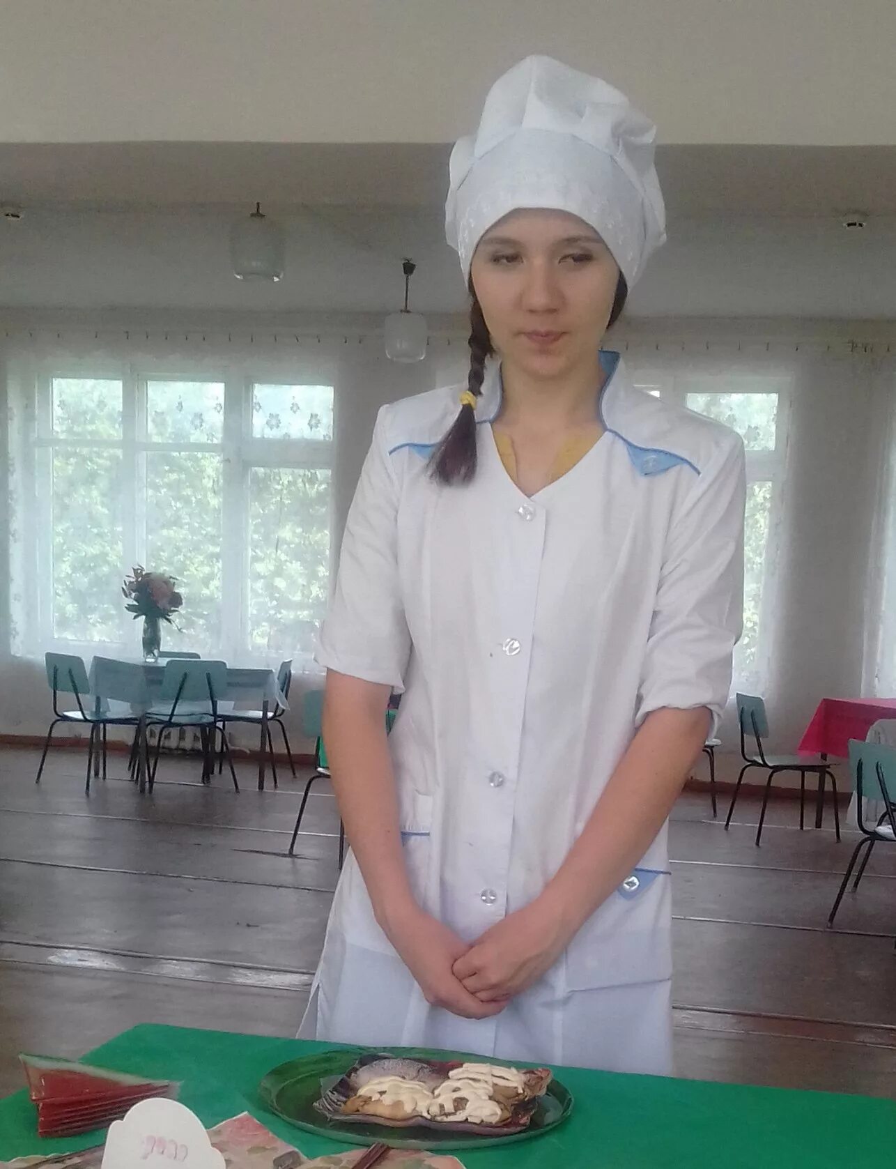 Какие экзамены сдают на повара. Новоспасский Технологический техникум повар кондитер. Экзамен повара. Экзамен в коридоре на повара. Что сдавать на повара.