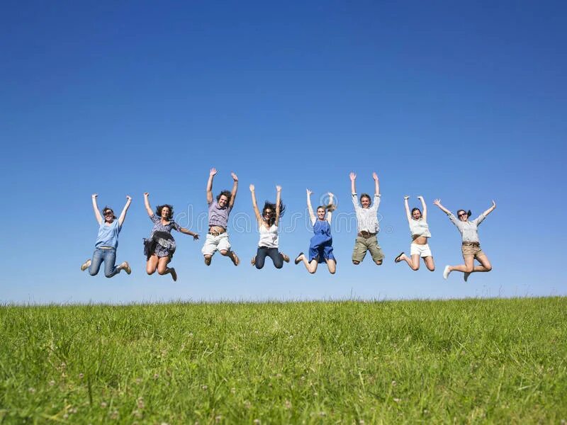 Восемь стоящих. Восьмерка ваз 2108. Лада 2108 черная. Толпа людей силуэт. Группа рук людей в кругу.