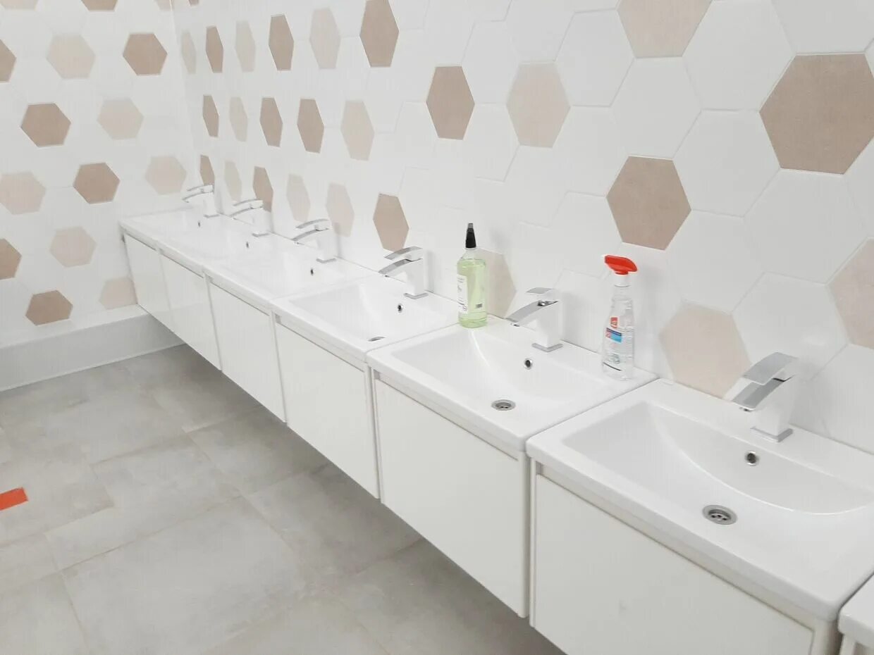 лицей номер 211 имени пьера де кубертена. лицей номер 211 имени пьера де кубертена. лицей 211 им пьера де кубертена школа. лицей 211 им пьера де кубертена фото. 211 лицей центральный район.