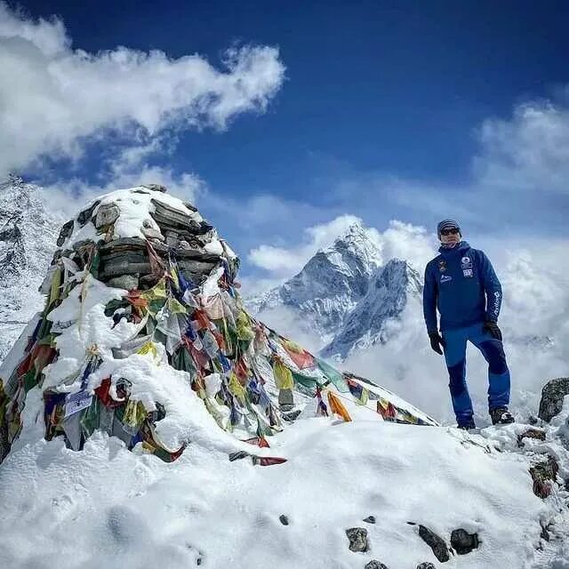 Эльбрус эверест маттерхорн. Восхождение на гору начинающим. Горный туризм. Эверест джомолунгма альпинисты. Восхождение на гору начинающим.