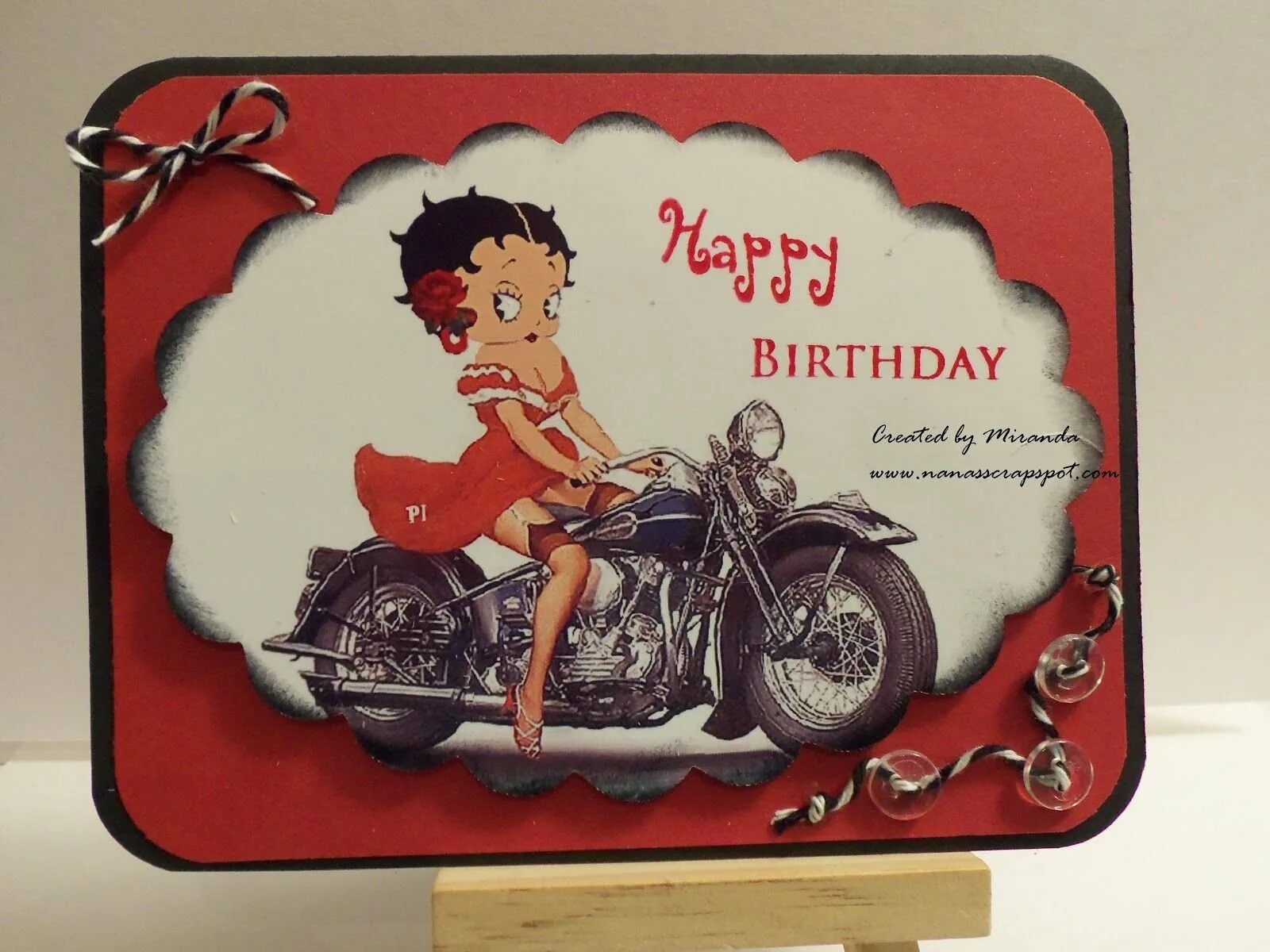 С днем рождения мужчине с мотоциклом. С днём рождения мотлцикл. С днем рождения мотоцикл. Открытка с днём рождения с мотоциклом. Поздравление байкеру.