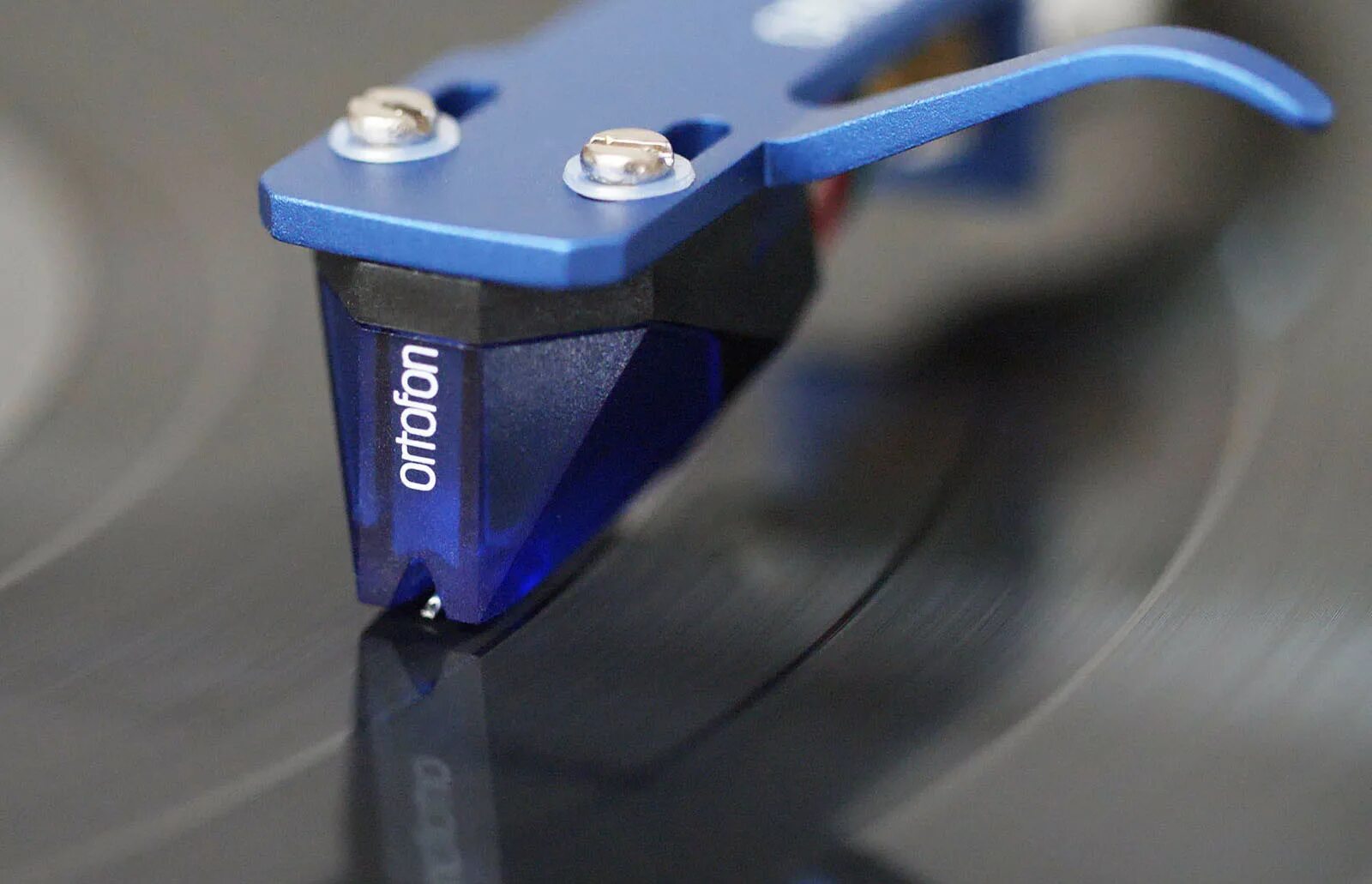 Ortofon 2m Blue вставка. Хедшелл Ortofon для m2. Ortofon 2m распаковка. Ortofon 2m-Blue Stylus. Ortofon 2m blue