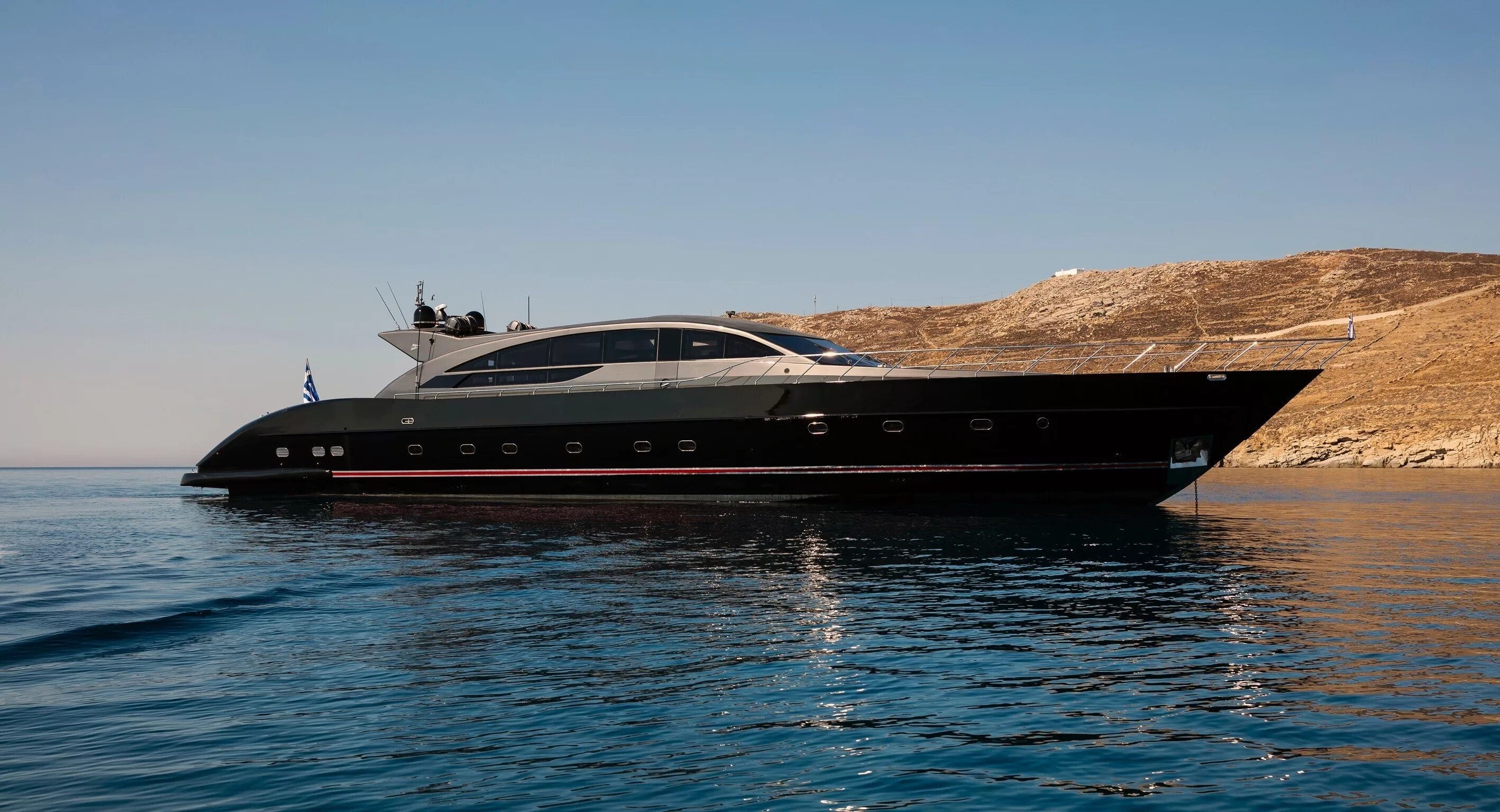 Mangusta 108 superyacht. Black yacht. Black yacht. Роскошные яхты. Яхта рива 86.