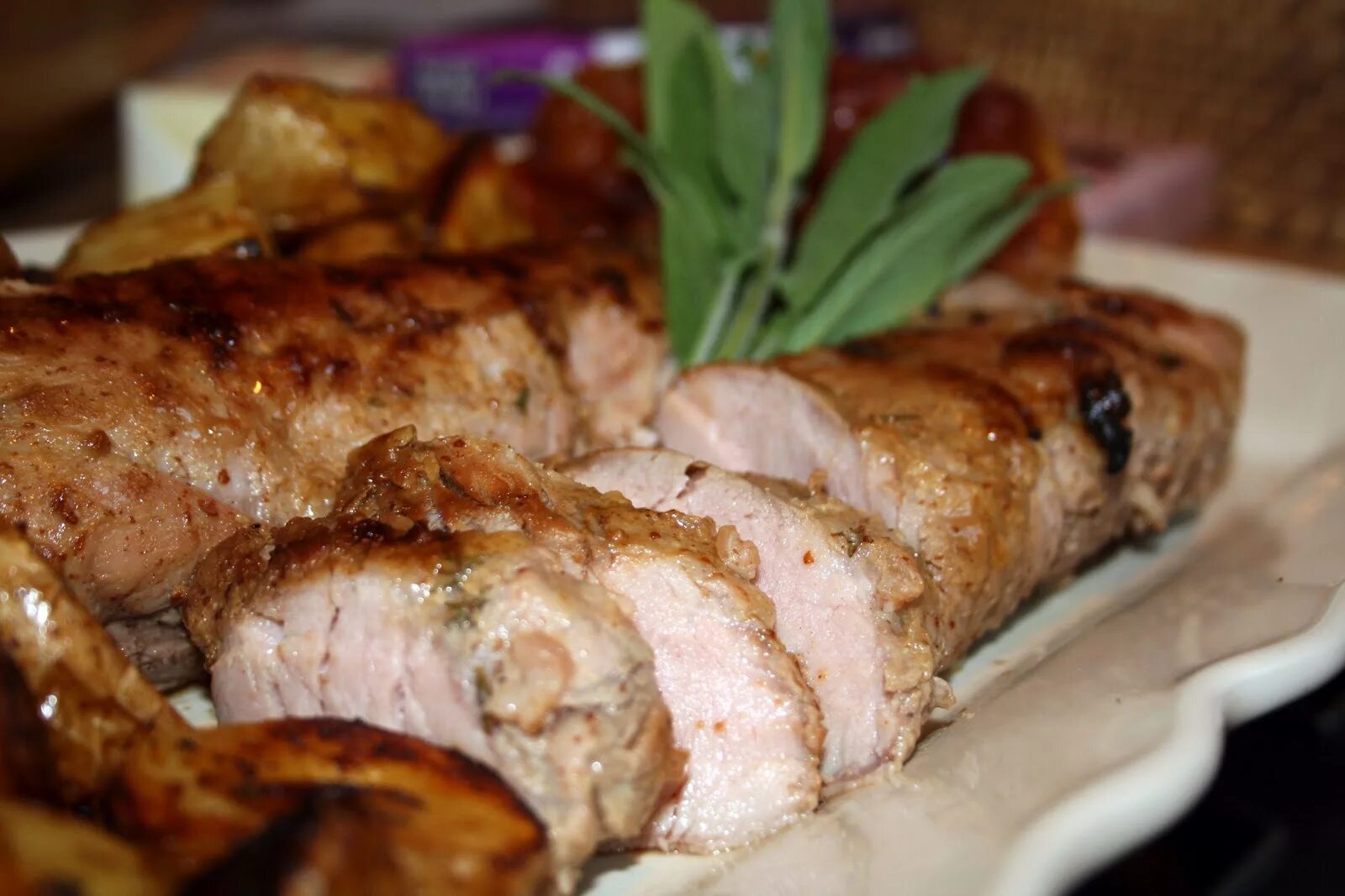 Картошка с мясом свинины в рукаве. Чалагач из свинины в духовке. Свинина Чалагач в духовке. Свинина в рукаве в духовке. Мясо в духовке из свинины в рукаве.