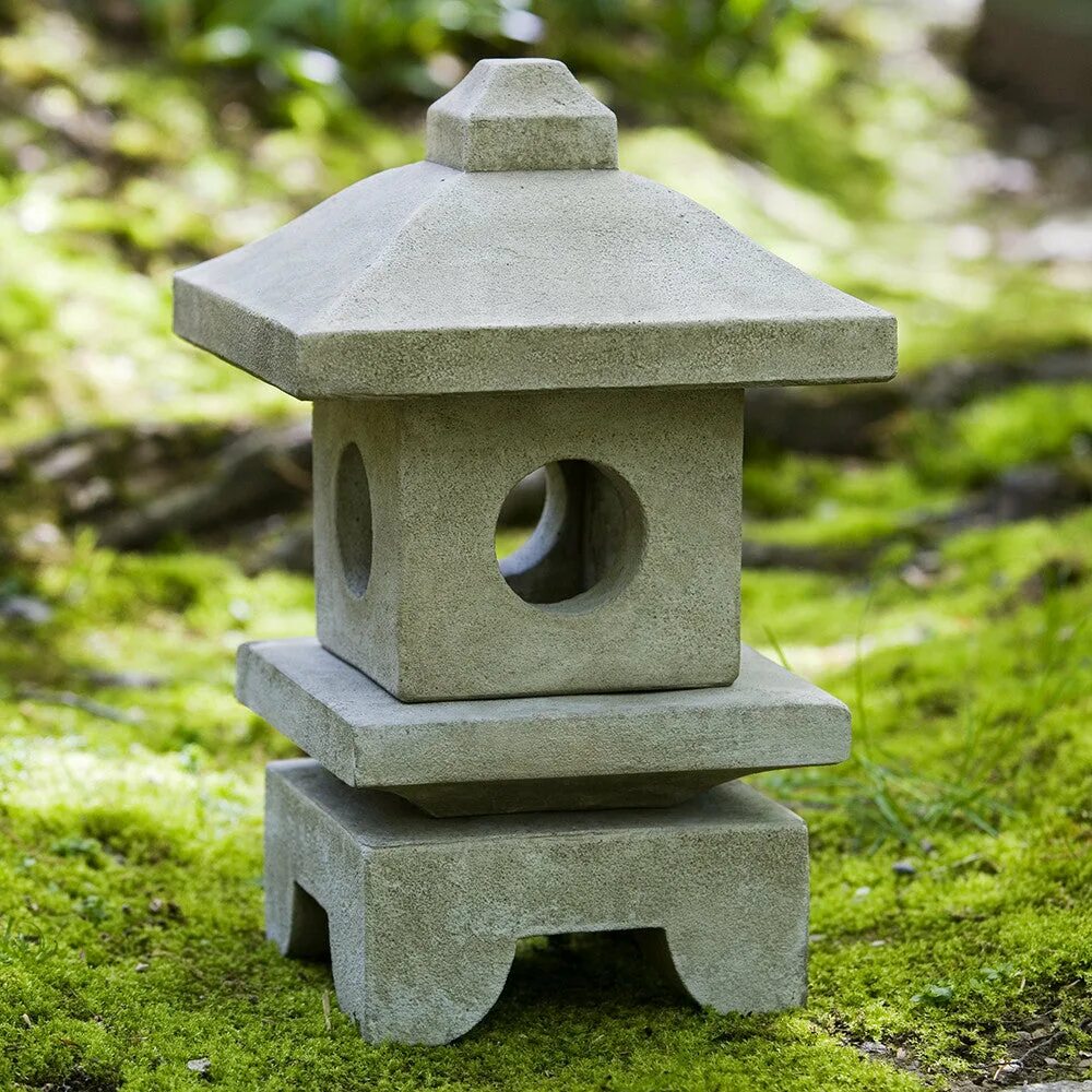 Японский фонарь Касуга-Торо. Фонарь Орибе Торо. Фонарь Торо каменный. Фонарь Юкими Торо. Японский садовый фонарь