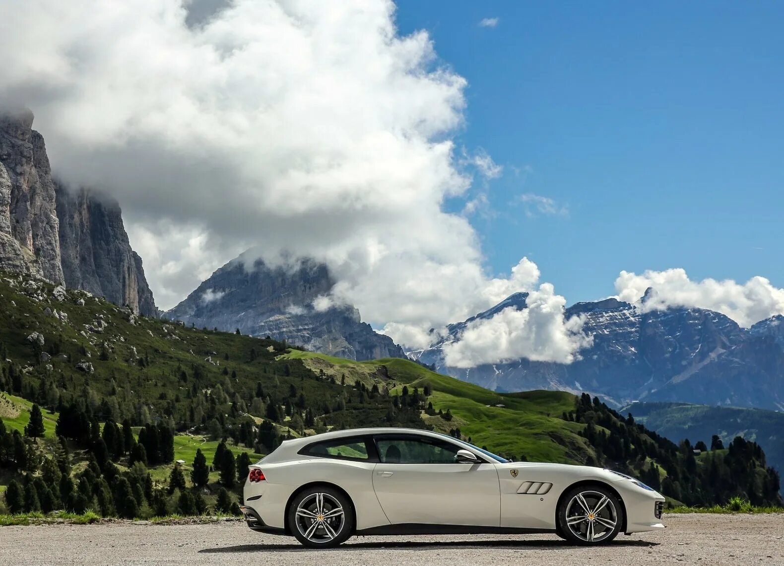 Ferrari gtc4. Gtc4lusso. Ferrari gtc4lusso. Ferrari gtc4lusso универсал. 2017 Ferrari gtc4lusso.